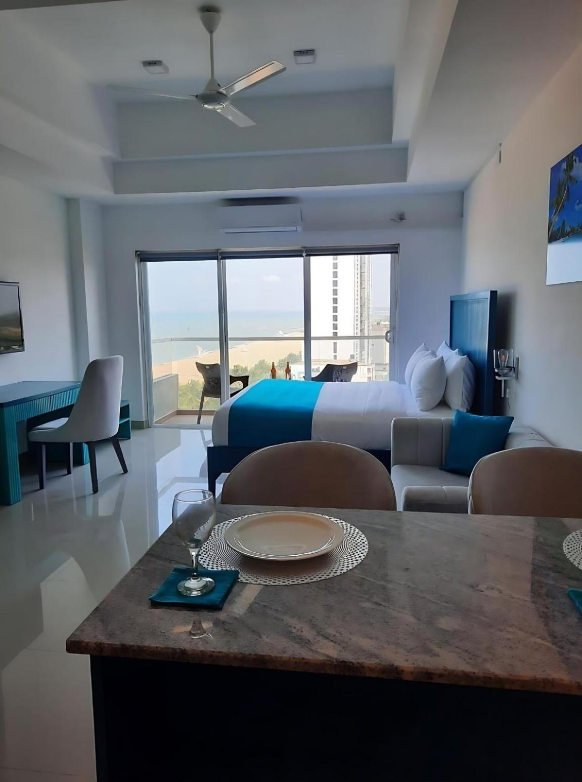 Negombo Ocean Breeze - Bliss On The Beach Luxury Apartments By Serendib Vacation エクステリア 写真