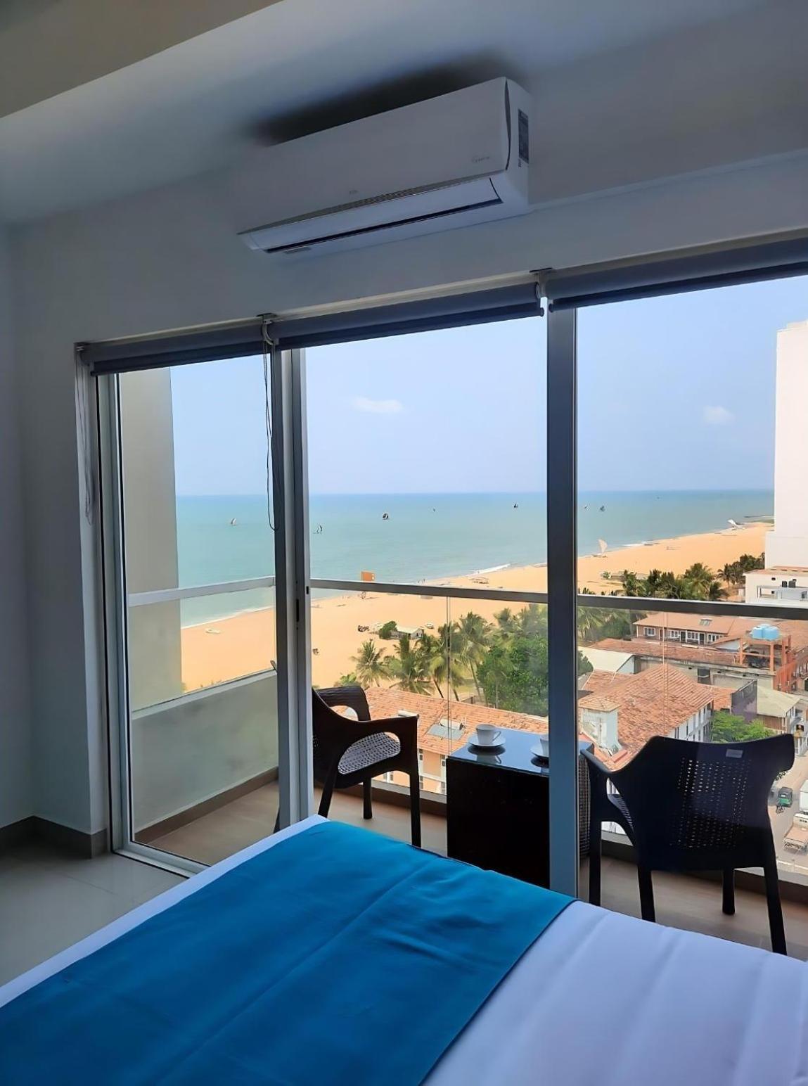 Negombo Ocean Breeze - Bliss On The Beach Luxury Apartments By Serendib Vacation エクステリア 写真