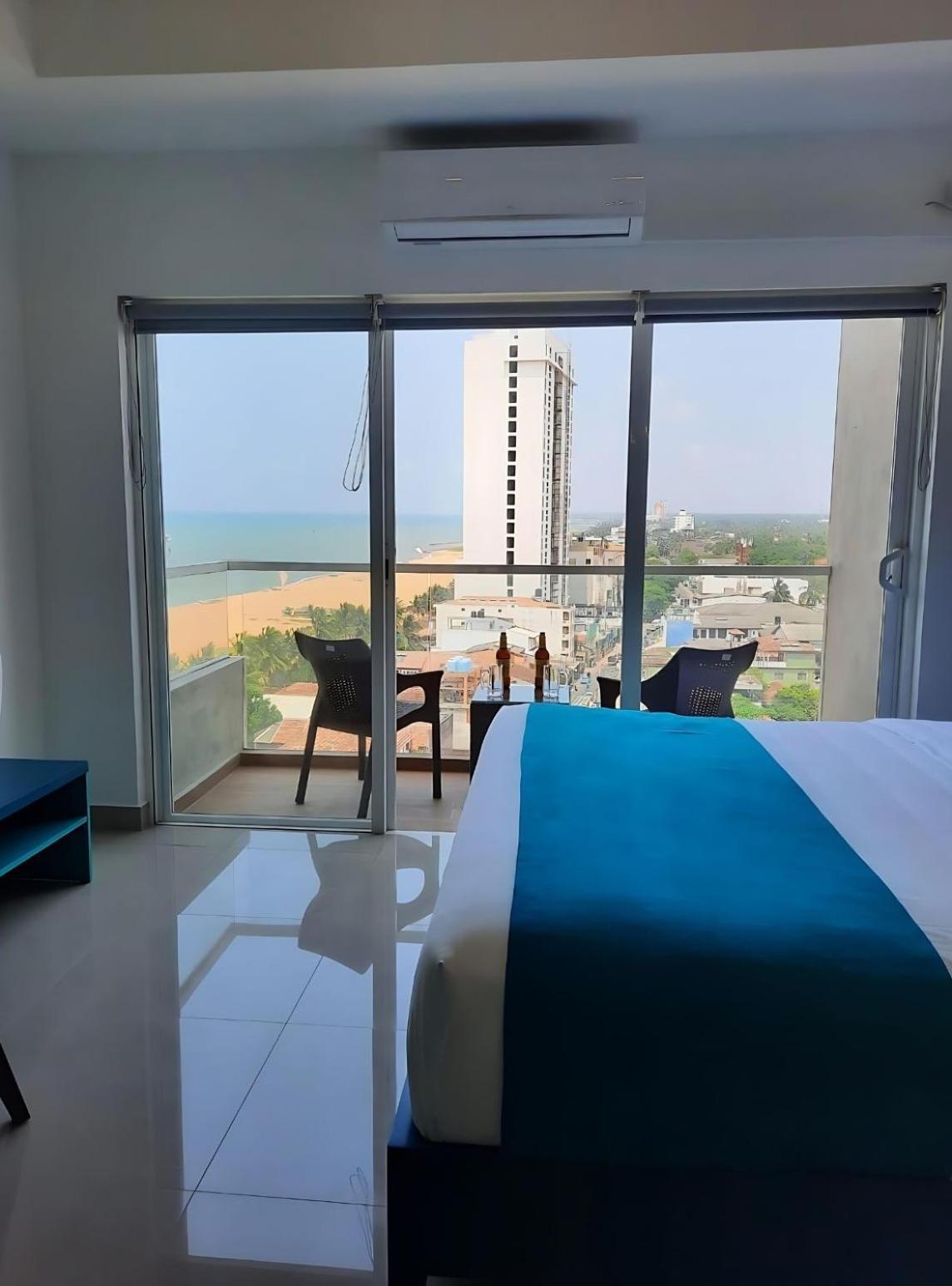 Negombo Ocean Breeze - Bliss On The Beach Luxury Apartments By Serendib Vacation エクステリア 写真