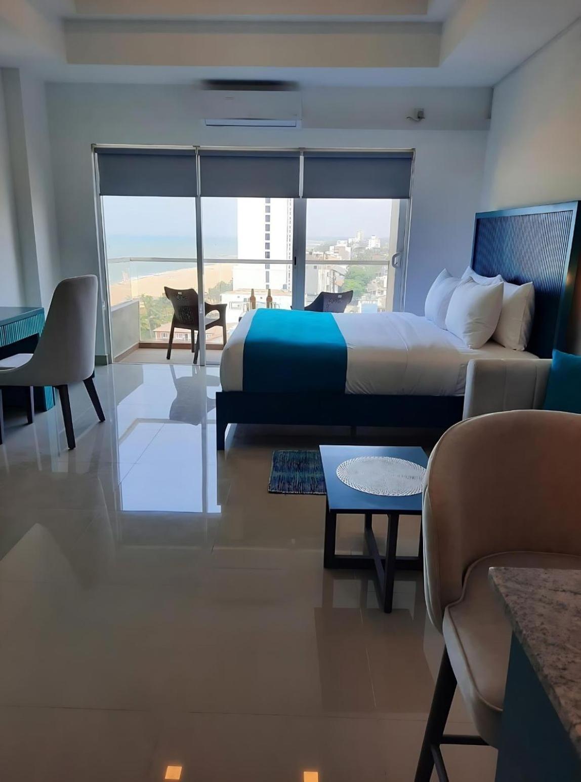 Negombo Ocean Breeze - Bliss On The Beach Luxury Apartments By Serendib Vacation エクステリア 写真