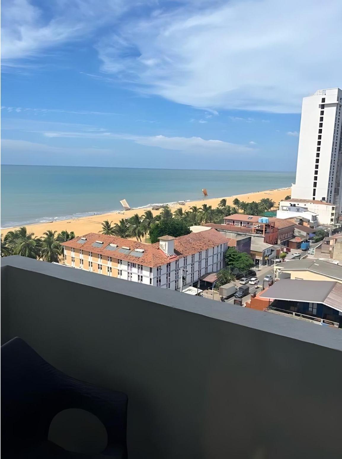 Negombo Ocean Breeze - Bliss On The Beach Luxury Apartments By Serendib Vacation エクステリア 写真