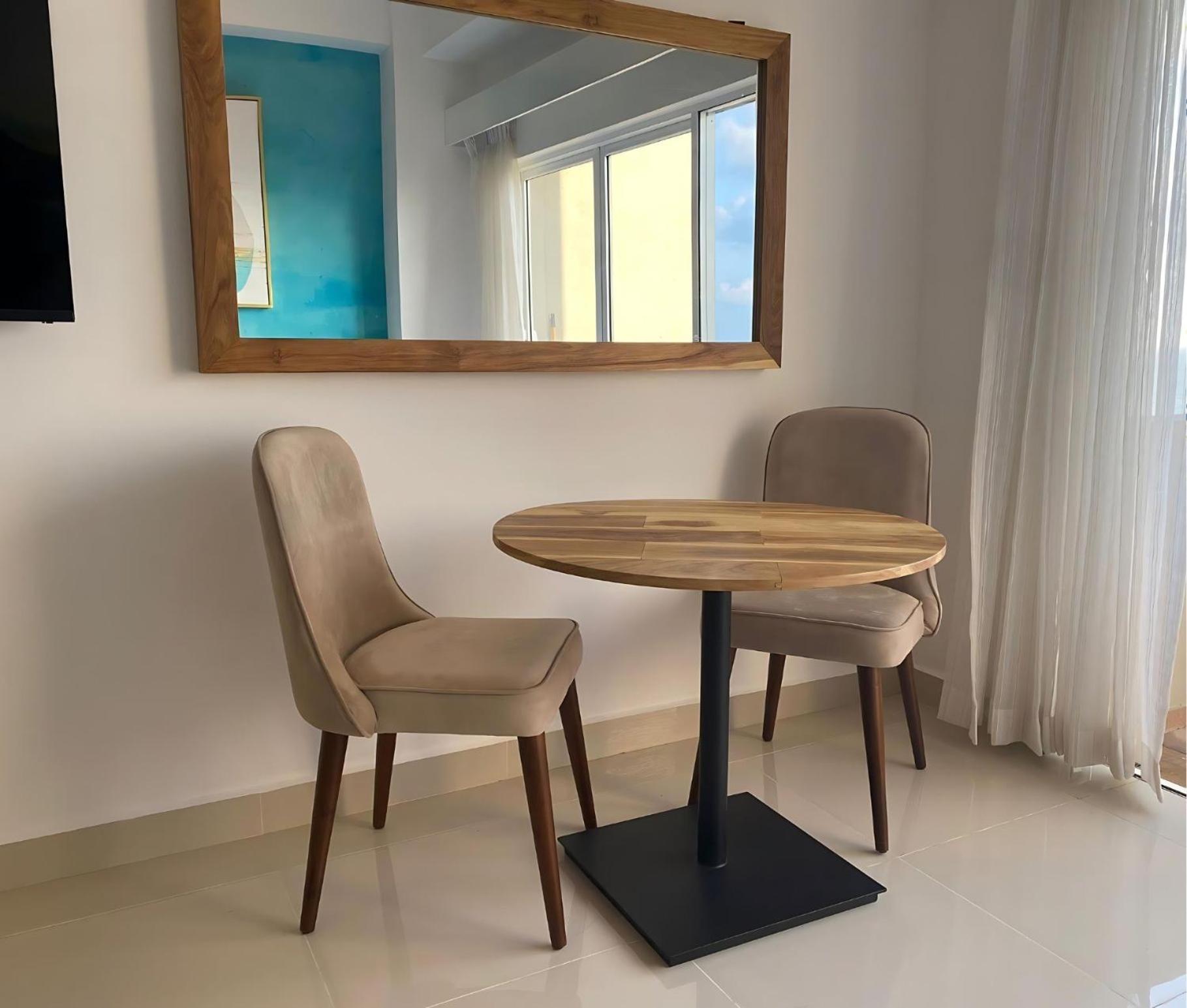 Negombo Ocean Breeze - Bliss On The Beach Luxury Apartments By Serendib Vacation エクステリア 写真