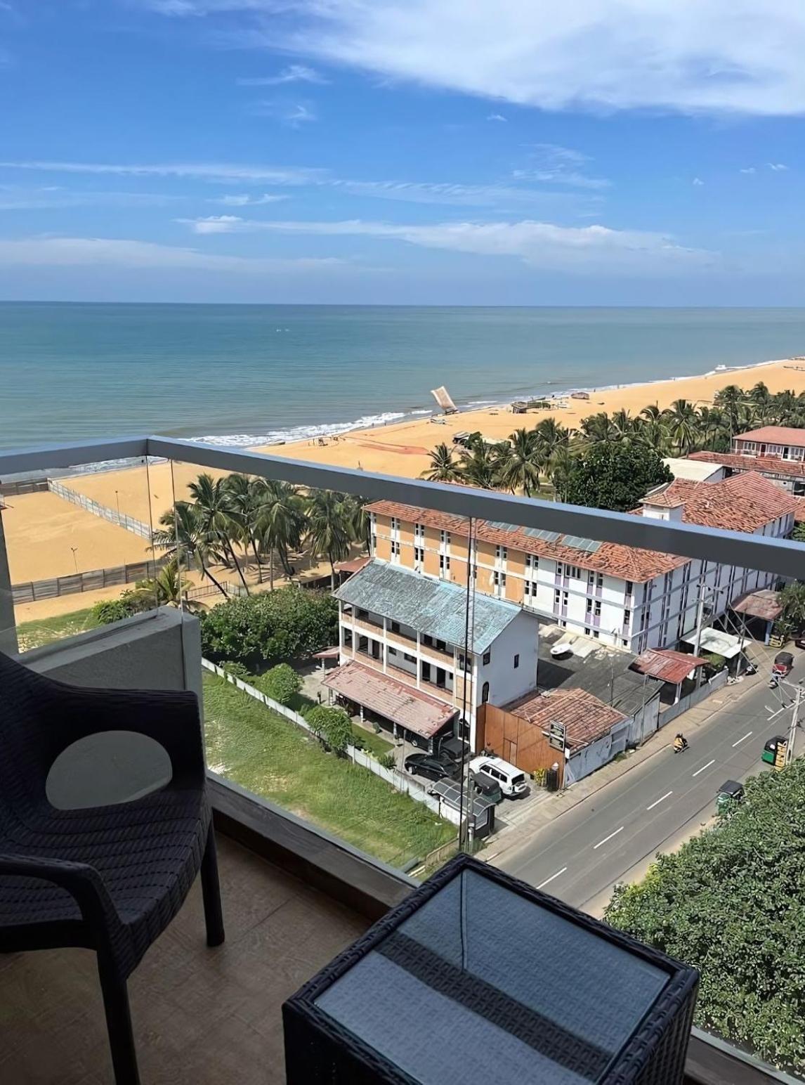 Negombo Ocean Breeze - Bliss On The Beach Luxury Apartments By Serendib Vacation エクステリア 写真