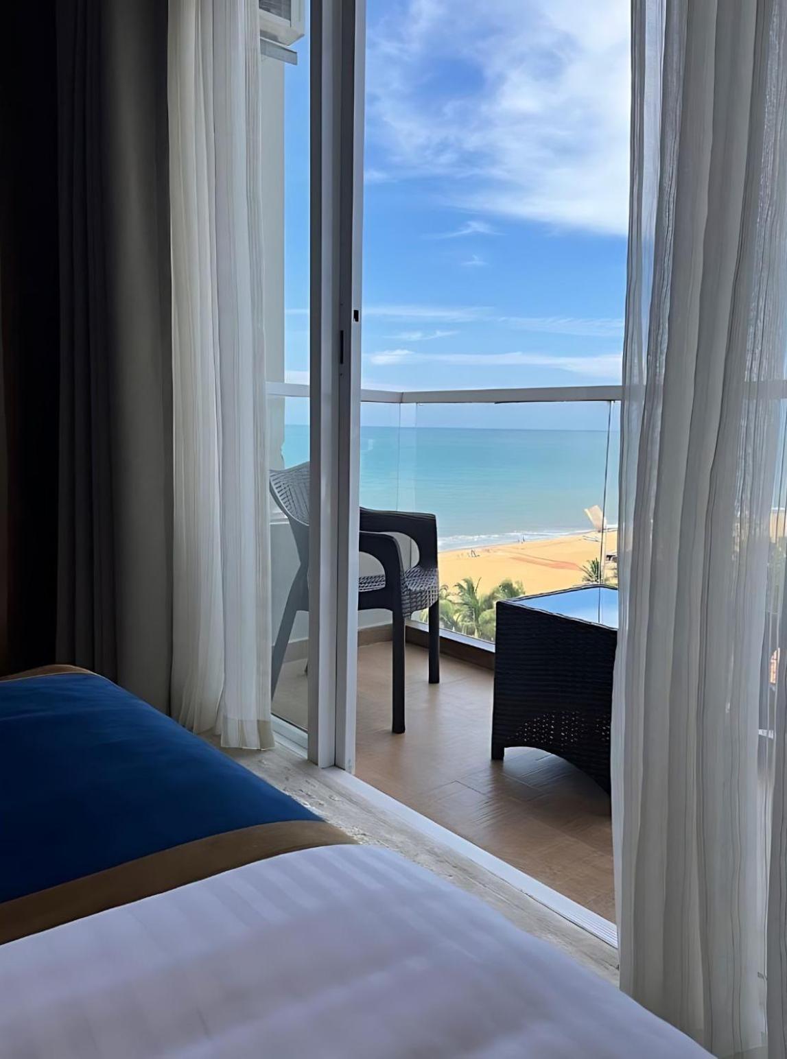 Negombo Ocean Breeze - Bliss On The Beach Luxury Apartments By Serendib Vacation エクステリア 写真