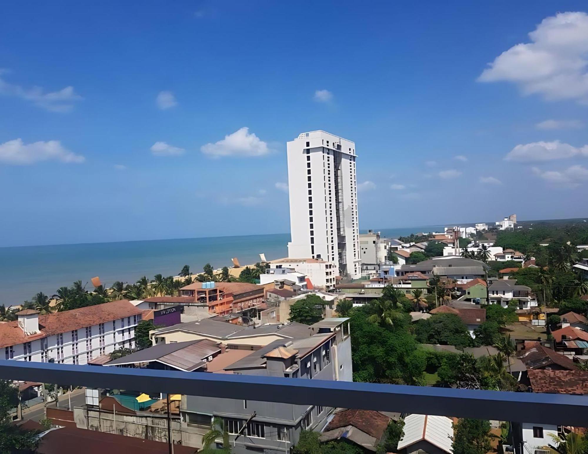 Negombo Ocean Breeze - Bliss On The Beach Luxury Apartments By Serendib Vacation エクステリア 写真
