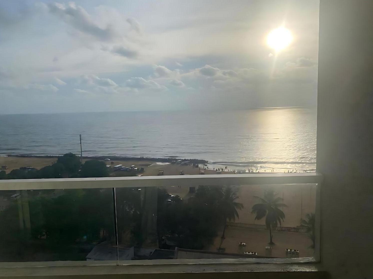 Negombo Ocean Breeze - Bliss On The Beach Luxury Apartments By Serendib Vacation エクステリア 写真