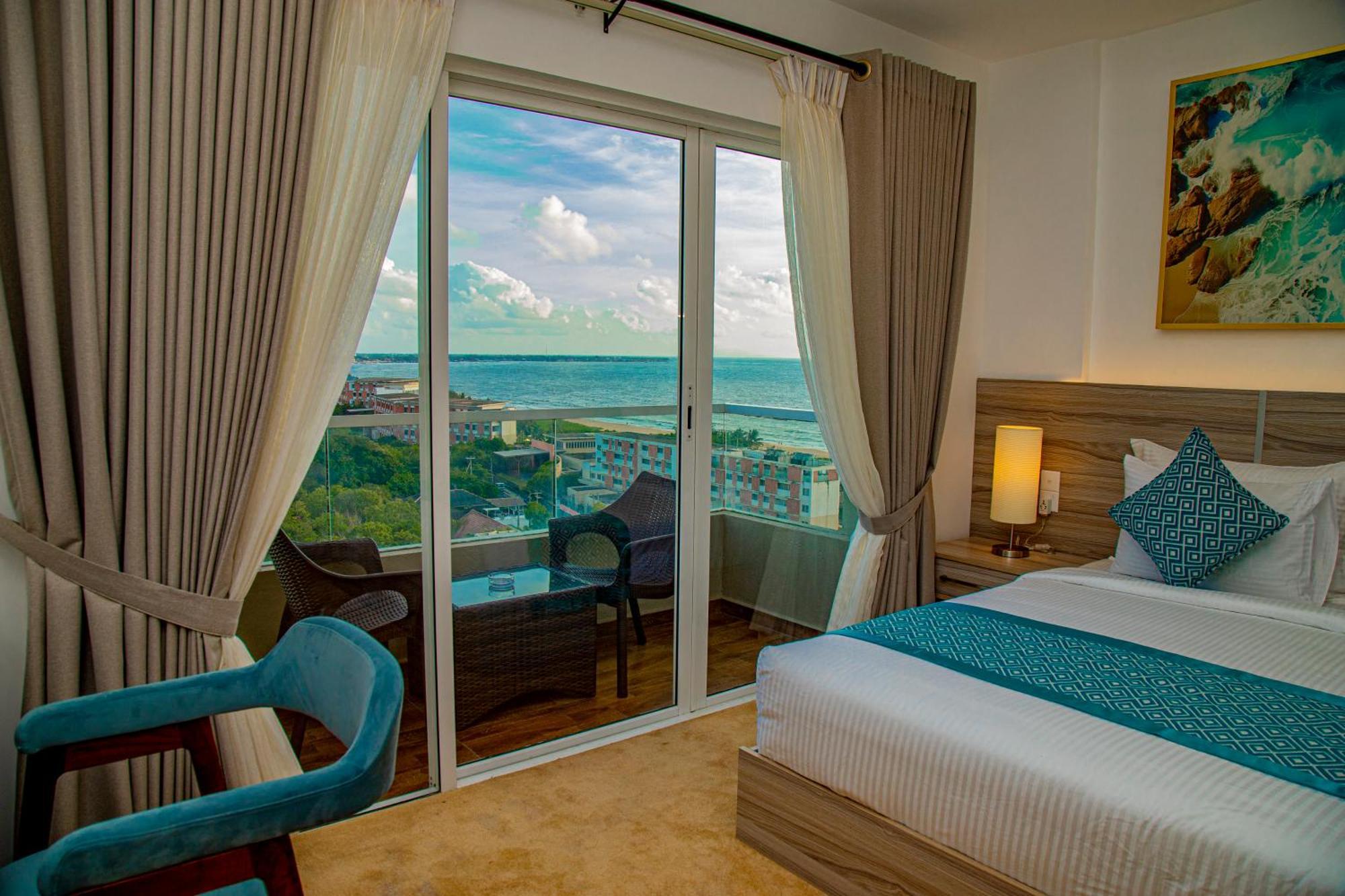 Negombo Ocean Breeze - Bliss On The Beach Luxury Apartments By Serendib Vacation エクステリア 写真