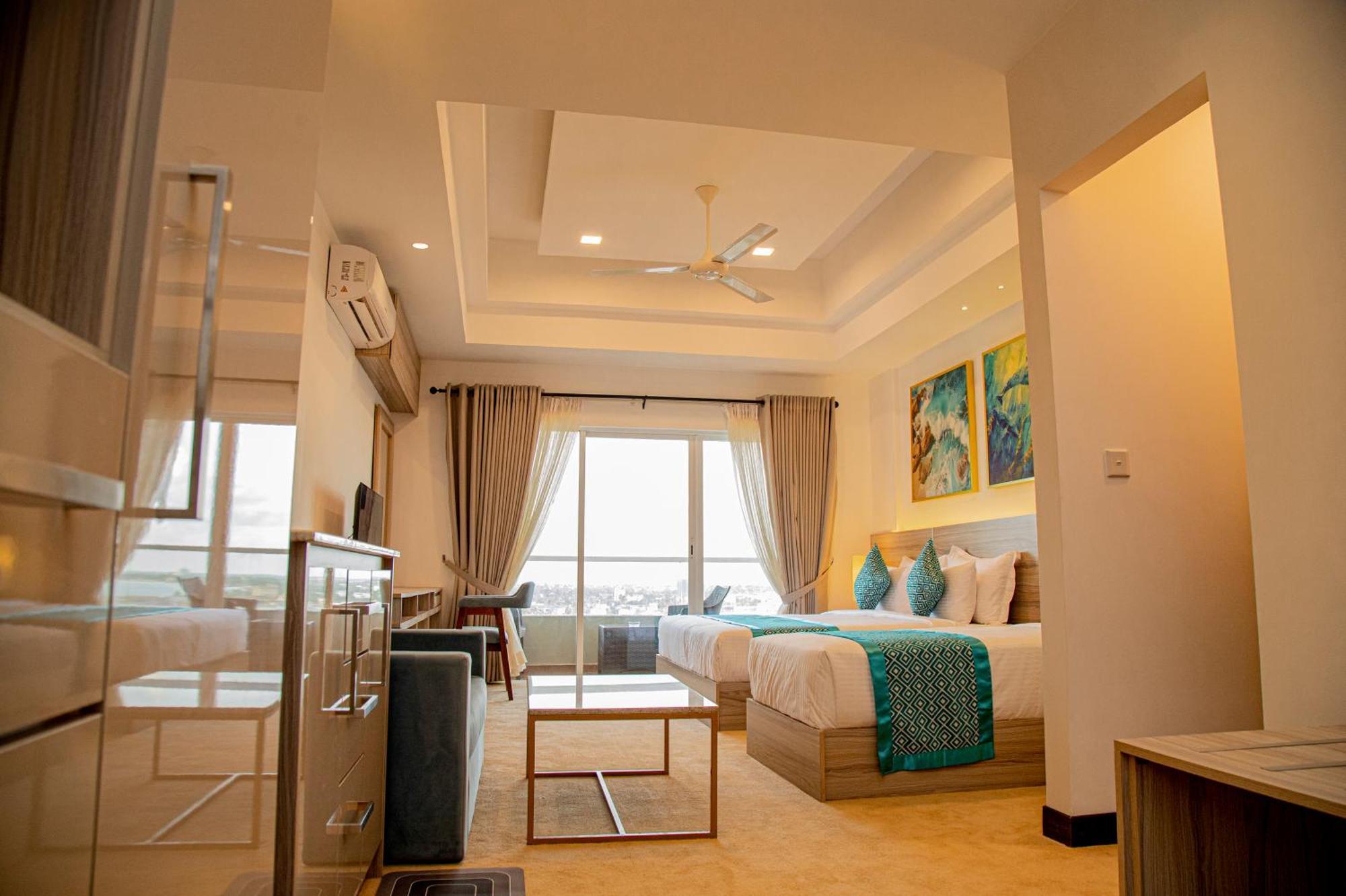 Negombo Ocean Breeze - Bliss On The Beach Luxury Apartments By Serendib Vacation エクステリア 写真