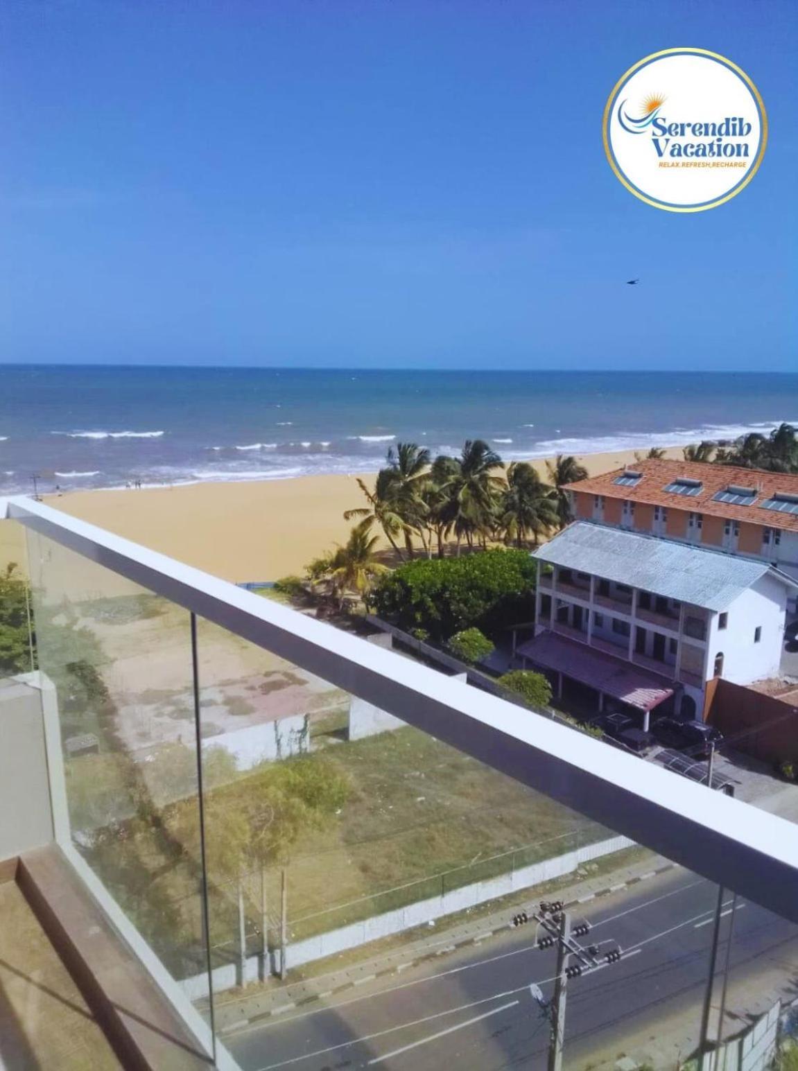 Negombo Ocean Breeze - Bliss On The Beach Luxury Apartments By Serendib Vacation エクステリア 写真